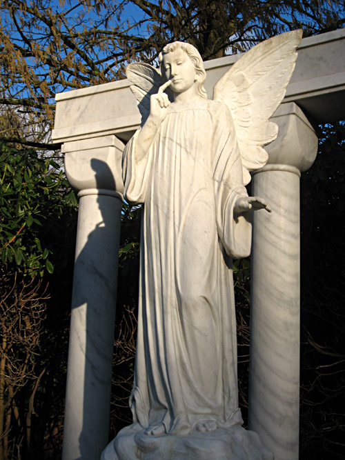 Engel auf dem Friedhof Hamburg Ohlsdorf